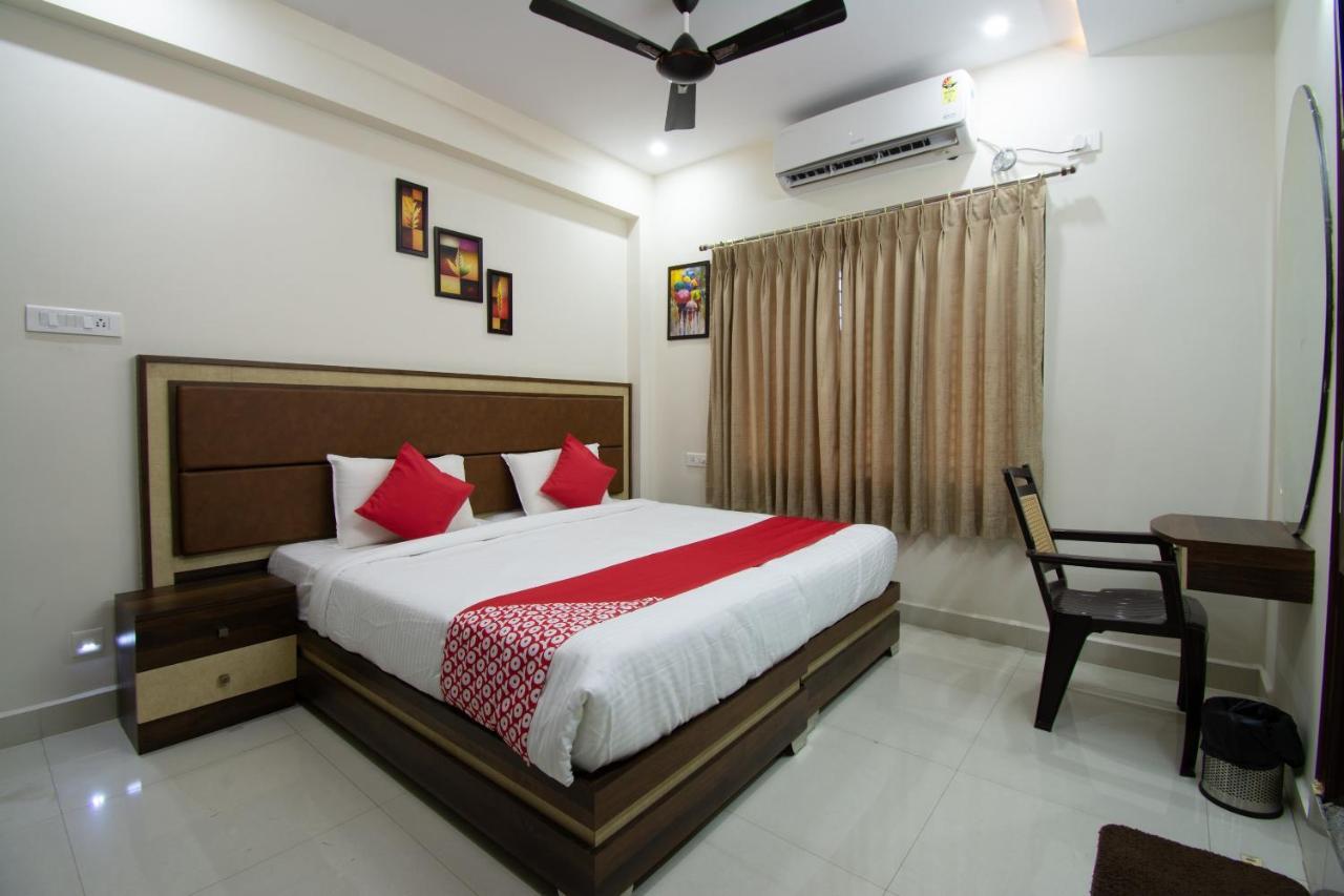 Oyo 46991 Sk7 Service Apartments Vijayawāda Exterior foto